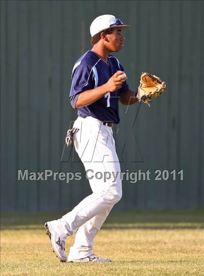 Thumbnail 3 in Fort Bend Clements @ Memorial (UIL 5A Region III Semifinal) photogallery.