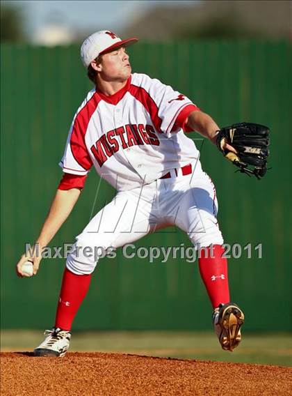 Thumbnail 1 in Fort Bend Clements @ Memorial (UIL 5A Region III Semifinal) photogallery.