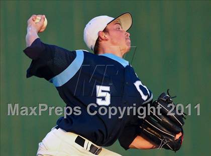Thumbnail 3 in Fort Bend Clements @ Memorial (UIL 5A Region III Semifinal) photogallery.
