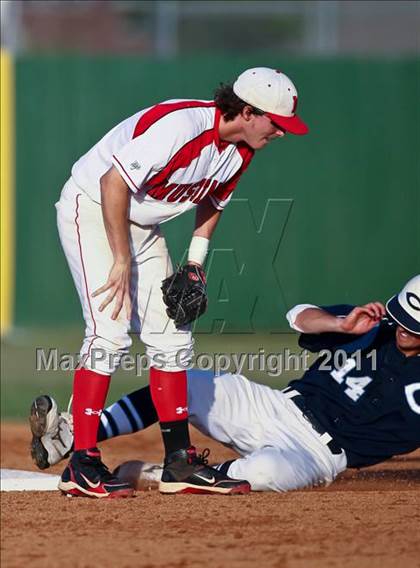 Thumbnail 3 in Fort Bend Clements @ Memorial (UIL 5A Region III Semifinal) photogallery.