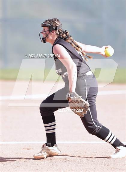 Thumbnail 3 in Arapahoe @ Regis Jesuit photogallery.