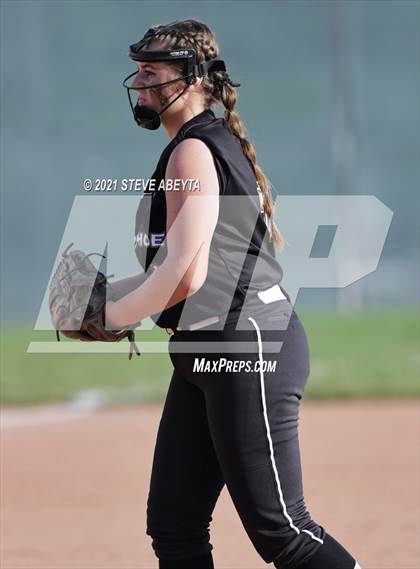 Thumbnail 1 in Arapahoe @ Regis Jesuit photogallery.