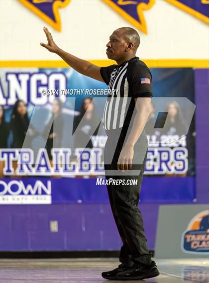 Thumbnail 3 in Birmingham vs. Vanden (Tarkanian Classic) photogallery.
