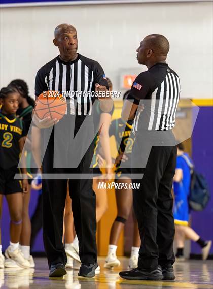Thumbnail 2 in Birmingham vs. Vanden (Tarkanian Classic) photogallery.