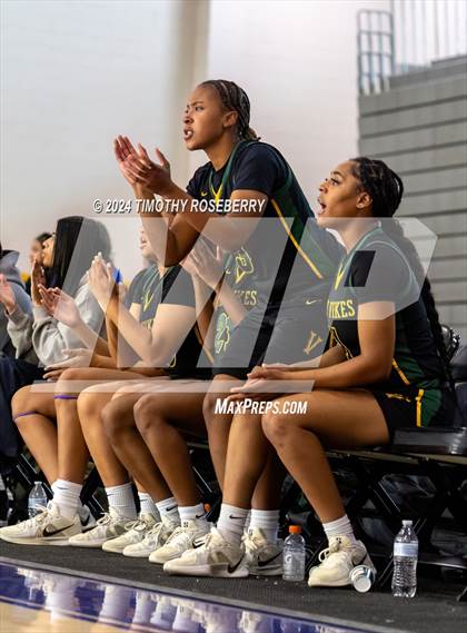 Thumbnail 1 in Birmingham vs. Vanden (Tarkanian Classic) photogallery.