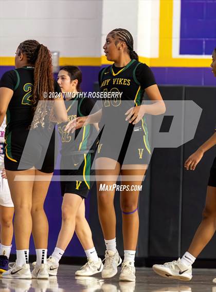 Thumbnail 2 in Birmingham vs. Vanden (Tarkanian Classic) photogallery.