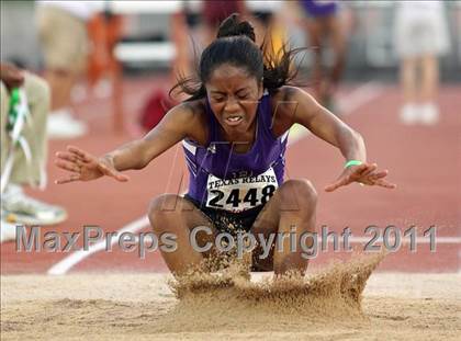 Thumbnail 2 in 84th Clyde Littlefield Texas Relays (Day 1 - Field Events) photogallery.