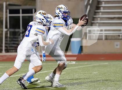 Thumbnail 3 in Sunnyvale vs. Gainesville  (4A-2 Region II Bi District) photogallery.