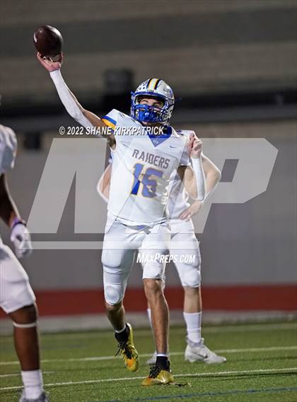 Thumbnail 3 in Sunnyvale vs. Gainesville  (4A-2 Region II Bi District) photogallery.