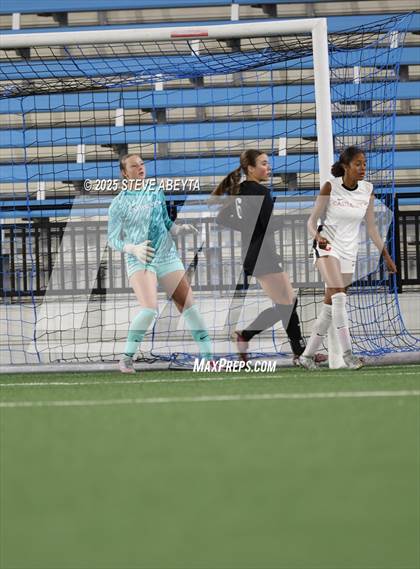 Thumbnail 2 in Fossil Ridge vs. Castle View (CHSAA 5A Championship) photogallery.