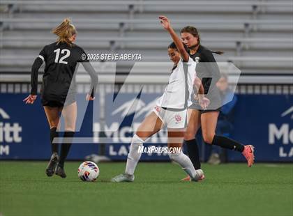 Thumbnail 3 in Fossil Ridge vs. Castle View (CHSAA 5A Championship) photogallery.