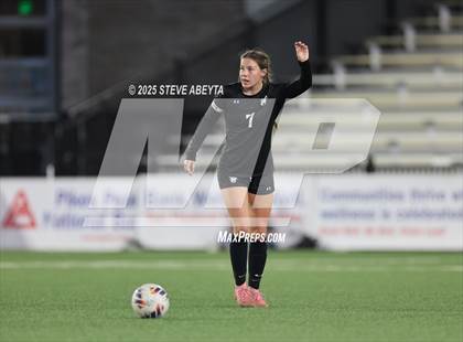 Thumbnail 3 in Fossil Ridge vs. Castle View (CHSAA 5A Championship) photogallery.