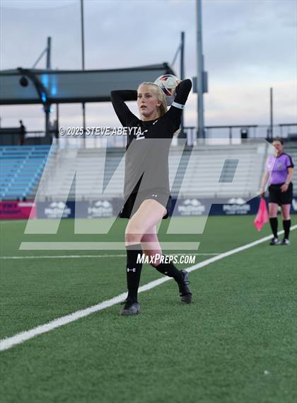 Thumbnail 2 in Fossil Ridge vs. Castle View (CHSAA 5A Championship) photogallery.