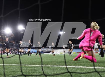 Thumbnail 3 in Fossil Ridge vs. Castle View (CHSAA 5A Championship) photogallery.