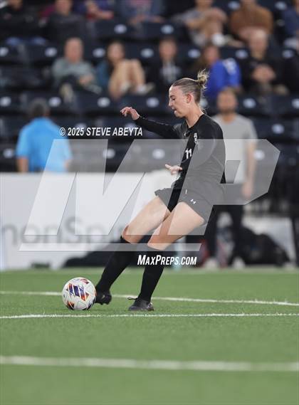 Thumbnail 1 in Fossil Ridge vs. Castle View (CHSAA 5A Championship) photogallery.
