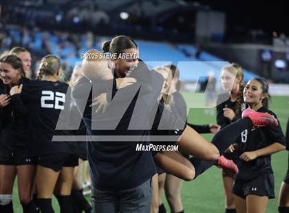 Thumbnail 2 in Fossil Ridge vs. Castle View (CHSAA 5A Championship) photogallery.