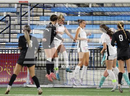 Thumbnail 3 in Fossil Ridge vs. Castle View (CHSAA 5A Championship) photogallery.