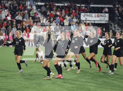 Thumbnail 2 in Fossil Ridge vs. Castle View (CHSAA 5A Championship) photogallery.