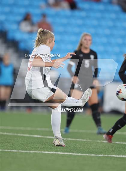 Thumbnail 3 in Fossil Ridge vs. Castle View (CHSAA 5A Championship) photogallery.