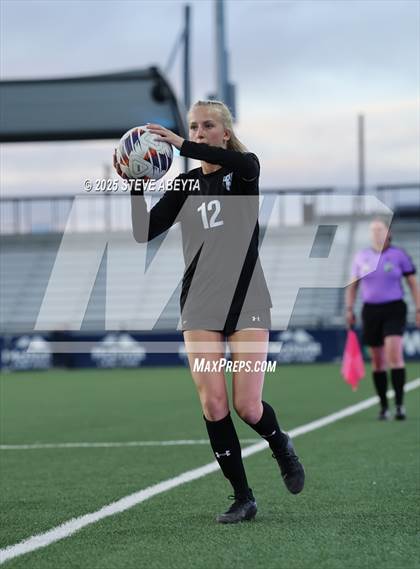 Thumbnail 1 in Fossil Ridge vs. Castle View (CHSAA 5A Championship) photogallery.