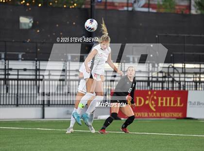 Thumbnail 2 in Fossil Ridge vs. Castle View (CHSAA 5A Championship) photogallery.