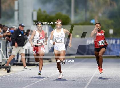 Thumbnail 2 in FHSAA Class 4A Final (200m) photogallery.