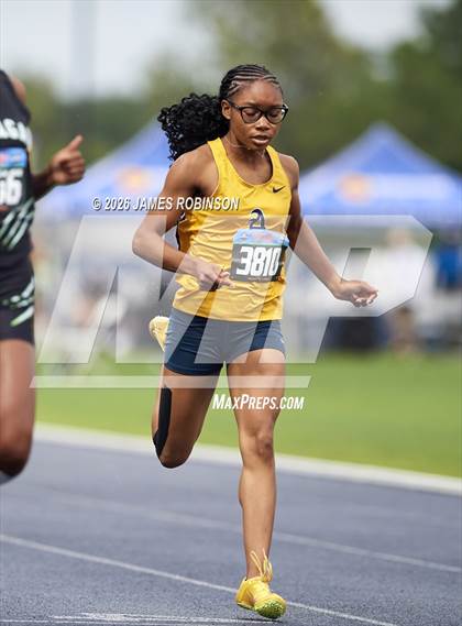 Thumbnail 2 in FHSAA Class 4A Final (200m) photogallery.