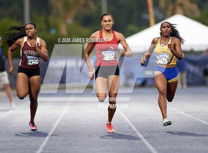 Thumbnail 3 in FHSAA Class 4A Final (200m) photogallery.