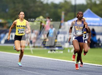 Thumbnail 2 in FHSAA Class 4A Final (200m) photogallery.
