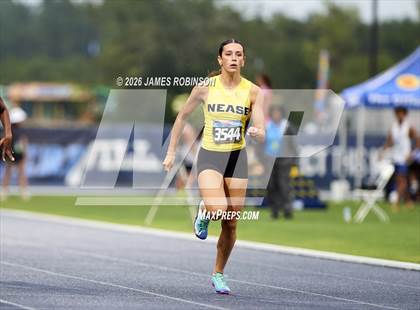 Thumbnail 1 in FHSAA Class 4A Final (200m) photogallery.