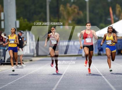 Thumbnail 1 in FHSAA Class 4A Final (200m) photogallery.