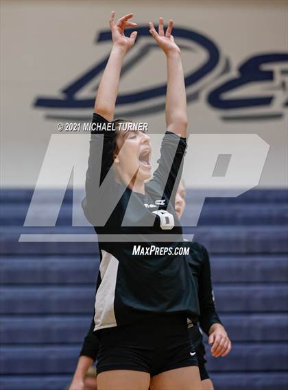 Thumbnail 1 in Kellogg vs Parma (3A State Tournament) photogallery.