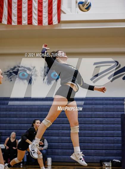 Thumbnail 1 in Kellogg vs Parma (3A State Tournament) photogallery.