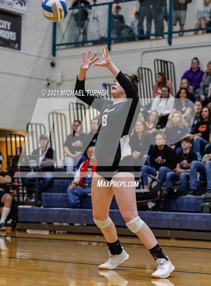 Thumbnail 2 in Kellogg vs Parma (3A State Tournament) photogallery.