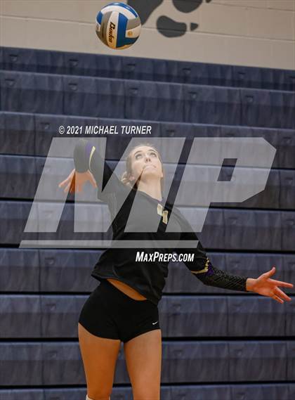 Thumbnail 1 in Kellogg vs Parma (3A State Tournament) photogallery.