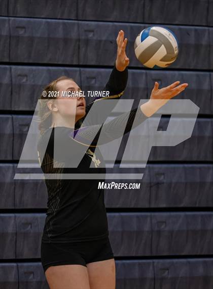 Thumbnail 2 in Kellogg vs Parma (3A State Tournament) photogallery.
