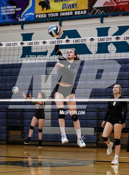 Thumbnail 3 in Kellogg vs Parma (3A State Tournament) photogallery.