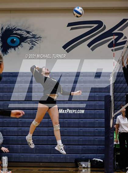Thumbnail 3 in Kellogg vs Parma (3A State Tournament) photogallery.