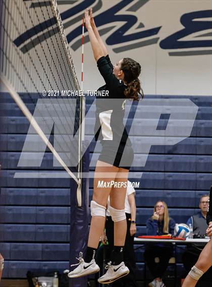 Thumbnail 2 in Kellogg vs Parma (3A State Tournament) photogallery.