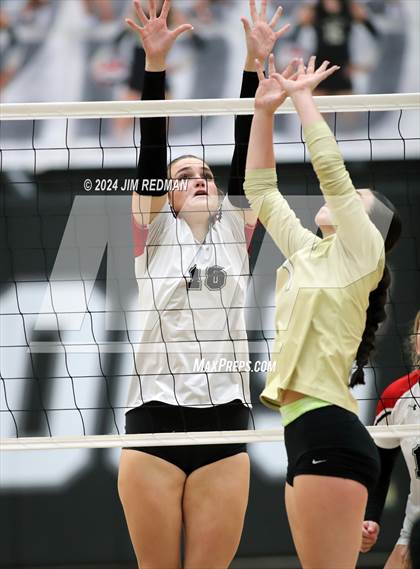 Thumbnail 1 in Tyler Legacy @ Royse City photogallery.