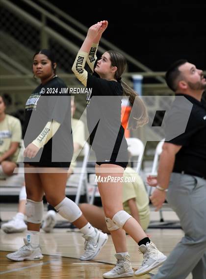 Thumbnail 1 in Tyler Legacy @ Royse City photogallery.