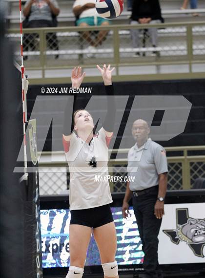 Thumbnail 3 in Tyler Legacy @ Royse City photogallery.