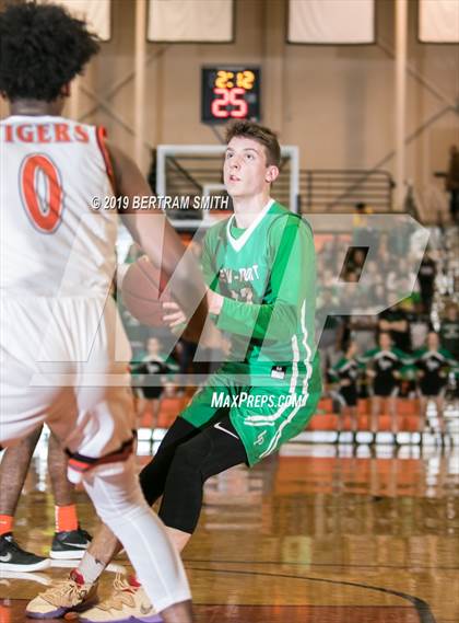 Thumbnail 2 in Lewiston-Porter @ Amherst Central (Section 6 Class A-1 Final) photogallery.