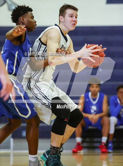 Thumbnail 1 in El Camino Real vs. San Gabriel Academy photogallery.