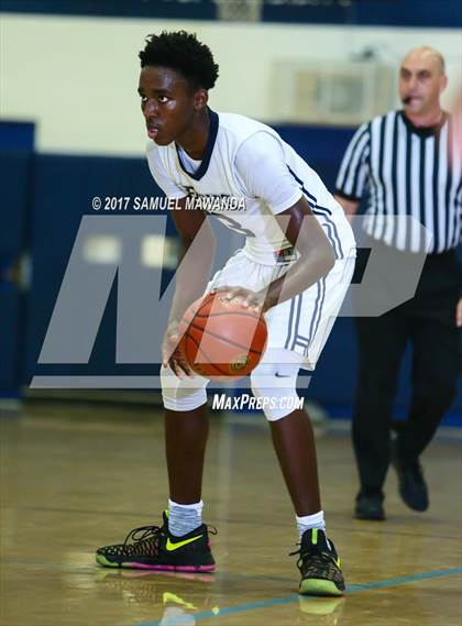 Thumbnail 2 in El Camino Real vs. San Gabriel Academy photogallery.