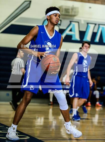 Thumbnail 1 in El Camino Real vs. San Gabriel Academy photogallery.