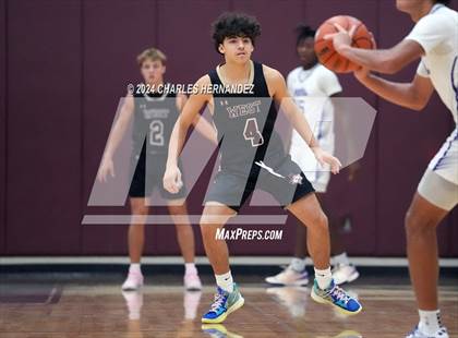 Thumbnail 3 in Willis vs. Magnolia West (Doghouse Invitational) photogallery.