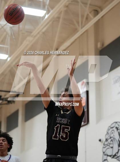 Thumbnail 2 in Willis vs. Magnolia West (Doghouse Invitational) photogallery.