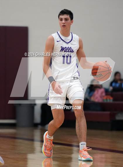 Thumbnail 2 in Willis vs. Magnolia West (Doghouse Invitational) photogallery.