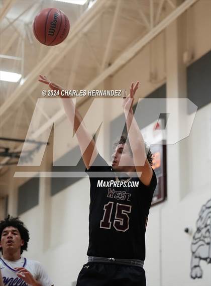 Thumbnail 1 in Willis vs. Magnolia West (Doghouse Invitational) photogallery.